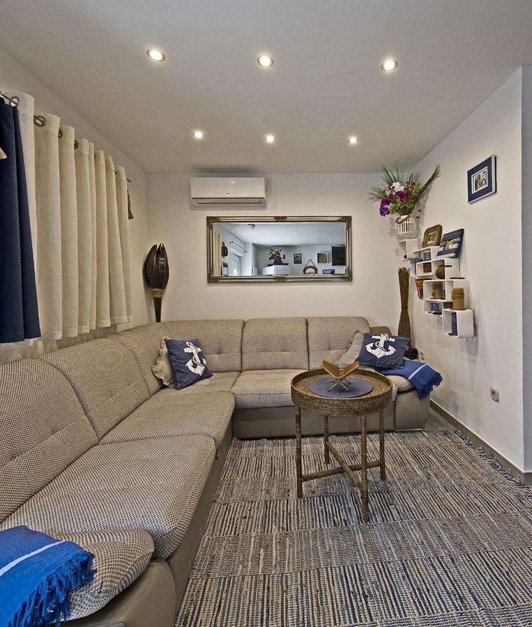 Holiday Home Listesi 1 Трогир Экстерьер фото